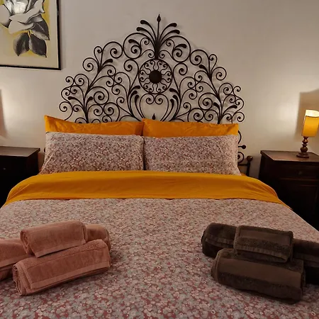 Simple Life In Apartment